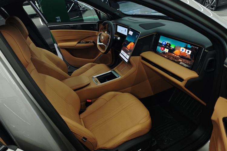 Used Geely Galaxy L7 2025 EM-i 115km Exploration Edition Interior 5