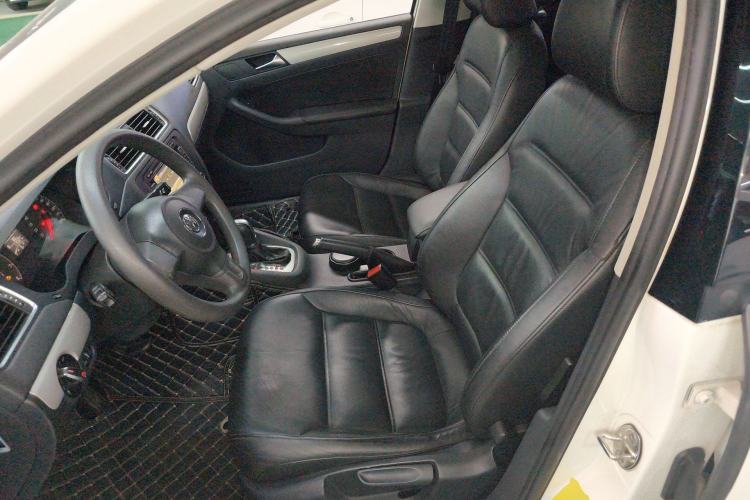 Used Volkswagen Sagitar 2012 1.6L Automatic Comfort Edition Left Front Seat