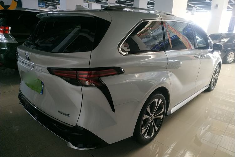 Used Toyota Granvia 2023 2.5L Hybrid Prestige PLUS Edition
