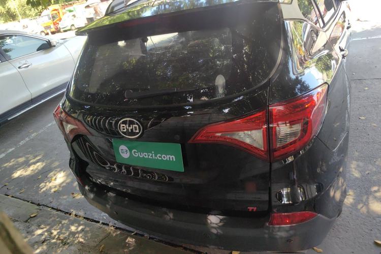 Used BYD Song 2016 GaiShi Edition 1.5TI Manual Elite Model