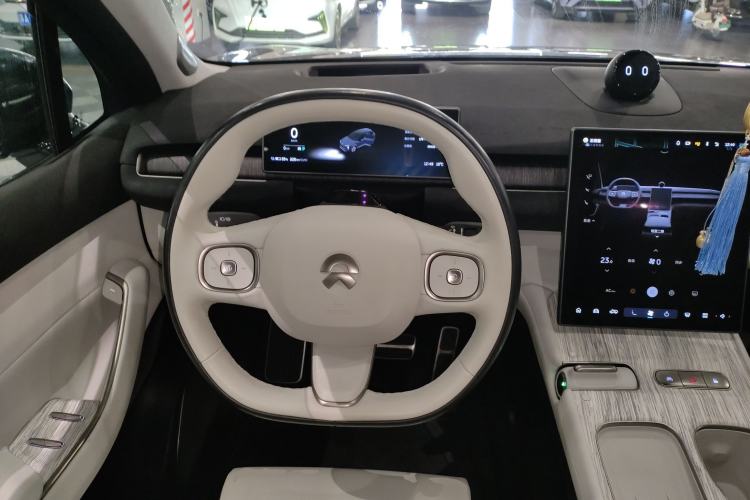 Used Nio ES7 2022 100 kWh Steering Wheel