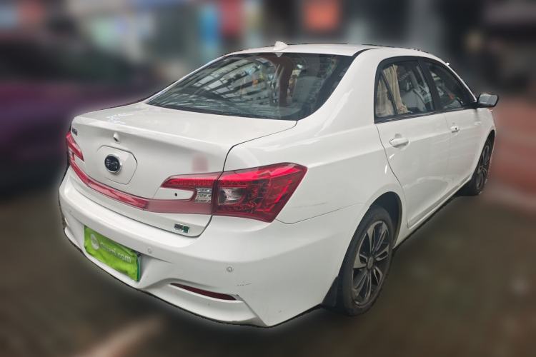 Used BYD Qin New Energy 2015 1.5T Dual-Crown Flagship Plus Edition Rear Right 45 Deg