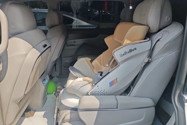 Used Roewe iMAX8 2023 400TGI Comfort Edition