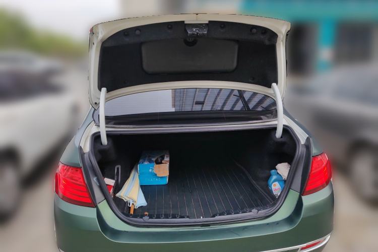 Used BMW 5 Series 2014 525Li Luxury Design Package Trunk