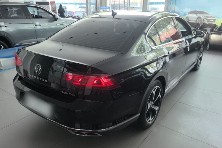 Used Volkswagen Magotan 2023 2 Million Units Commemorative Edition 330TSI DSG Luxury Version Rear Right 45 Deg