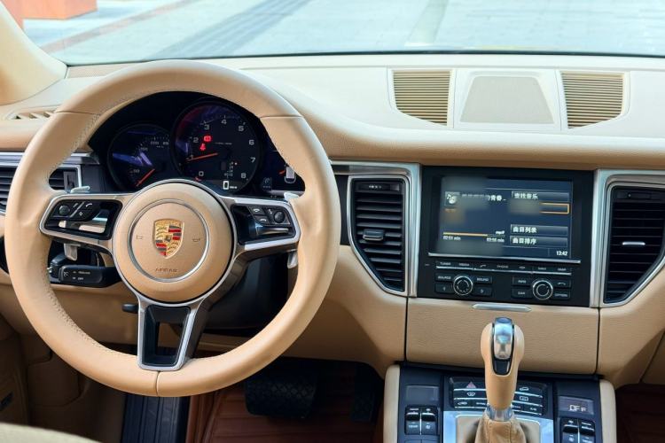 Used Porsche Macan 2014 Macan 2.0T