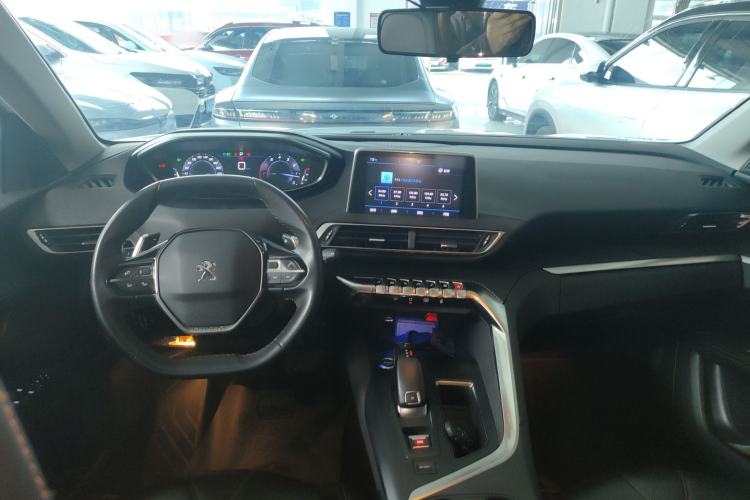 Used Peugeot 4008 2019 350THP First Edition Center Console