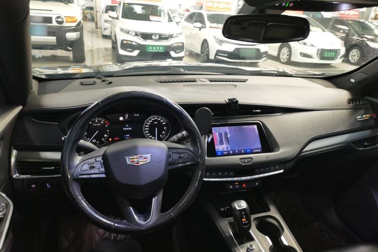 Used Cadillac XT4 2018 28T Two-Wheel Drive Leading Version