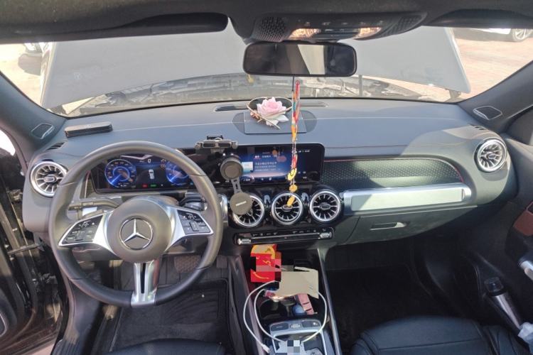 Used Mercedes-Benz EQB 2025 EQB 260 Center Console