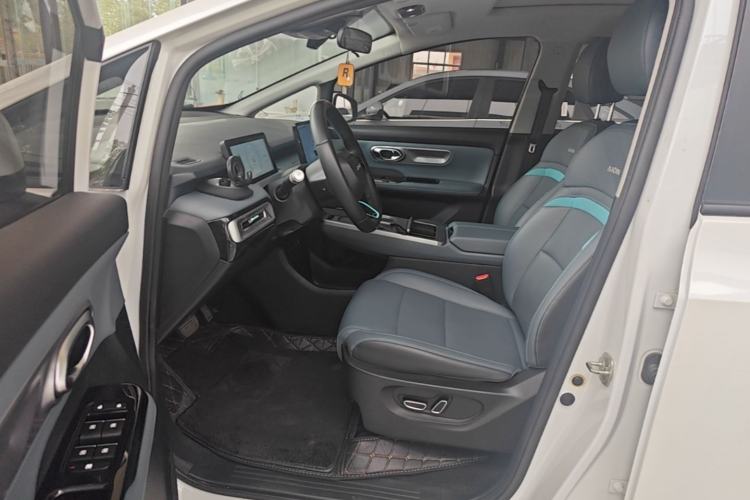 Used AION Y 2023 Plus 510 Smart Edition
