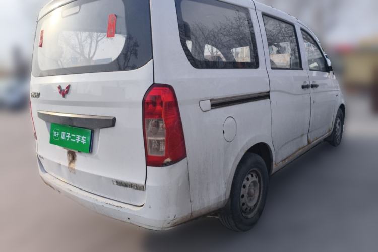 Used Wuling Rongguang V 2015 1.5L Base Version
