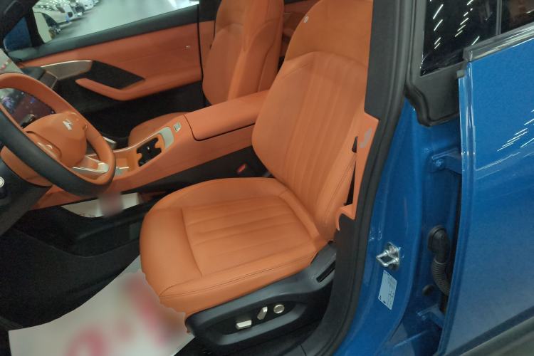 Used ONVO L60 2024 60 kWh Rear-Drive Version
