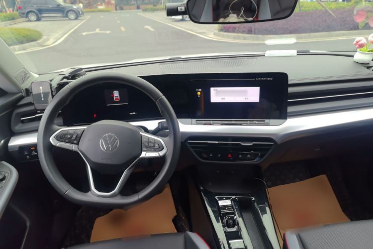 Used Volkswagen Lamando 2023 Lavida L 280TSI DSG Spicy Edition
