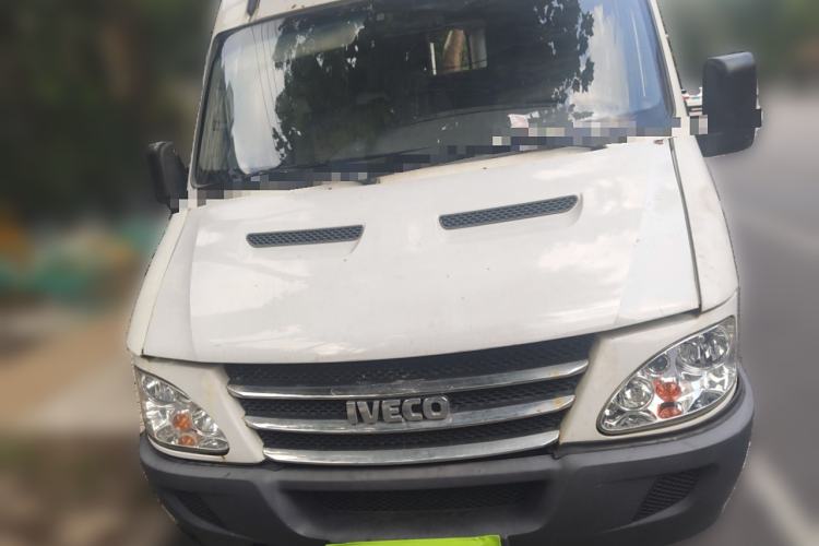 Used Iveco Power Daily 2013 2.5T-V39 Low-Roof Box Truck