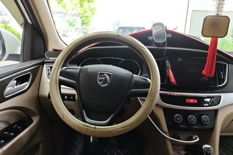 Used Baojun 730 2019 1.5L Manual Value Edition 7 Seats China VI Emission Standard