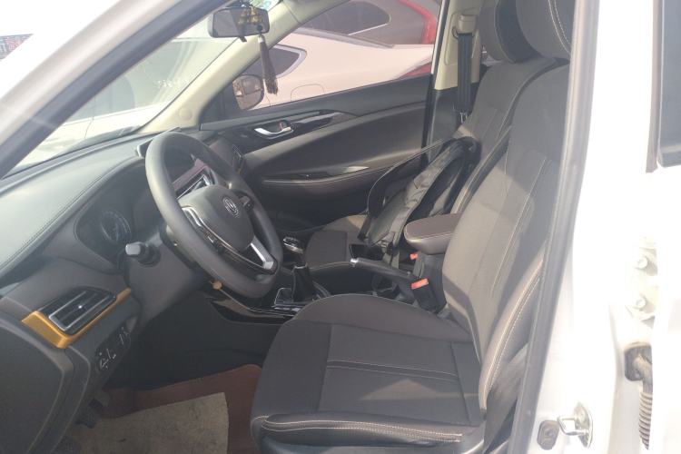 Used CHANGAN Eado DT 2019 1.6L Manual Comfort Model China VI Standard
