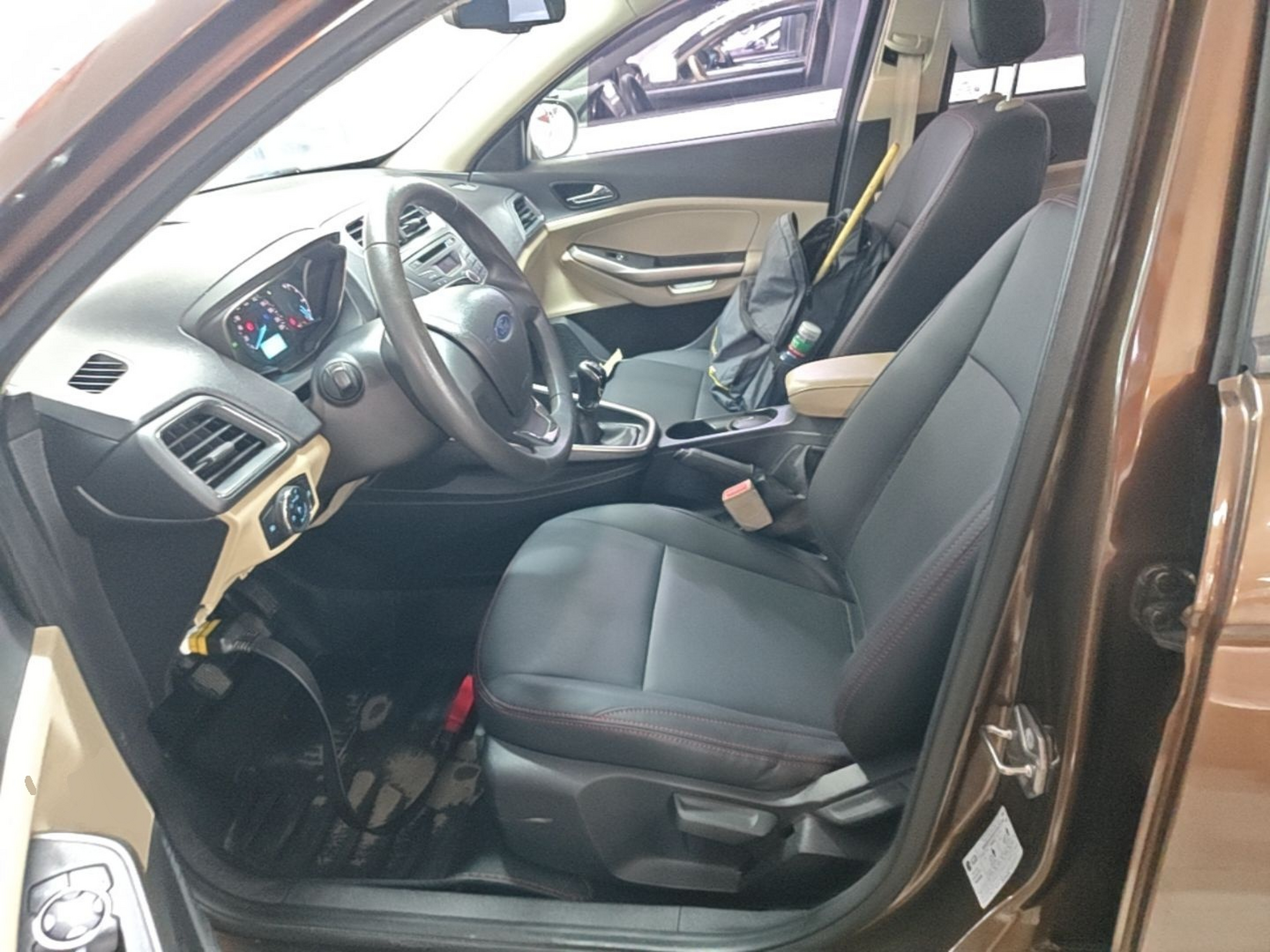 Interior delantero
