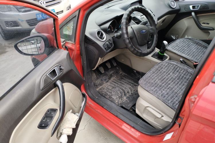 Used Ford Fiesta 2013 Sedan 1.5L Manual Fashion Edition
