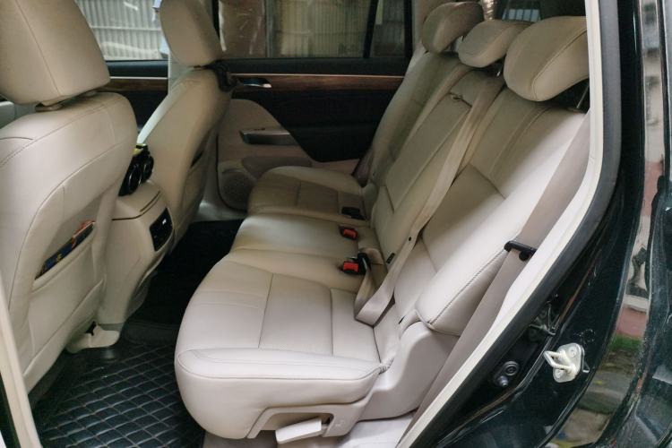 Used GAC Trumpchi GS8 2017 320T Two-Wheel Drive Luxury Smart Connectivity Version (7 Seats)
