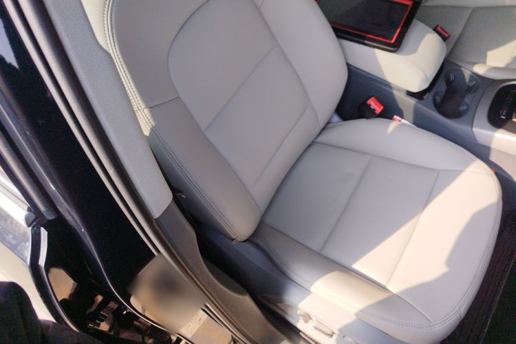 Used Audi Q5 2015 40 TFSI Trendy Edition Right Front Seat