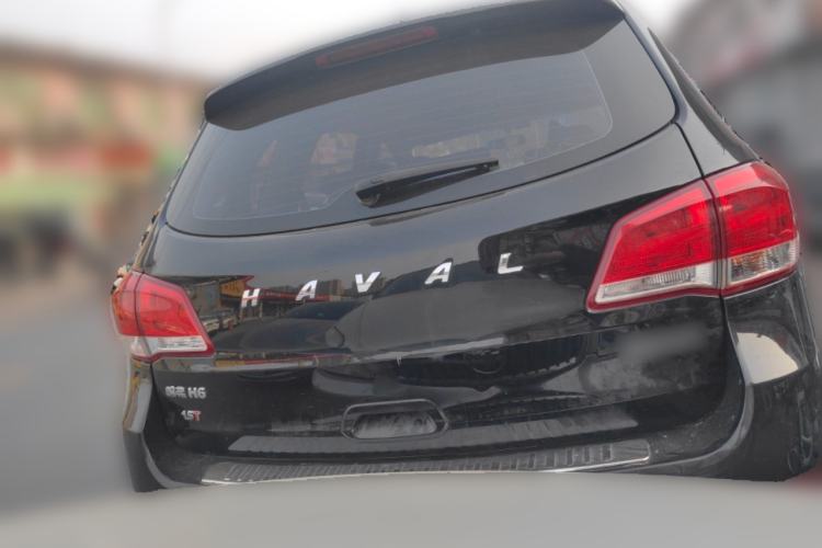 Used Haval H6 2016 Upgraded Model 1.5T Manual Two-Wheel Drive Elite Version Rear