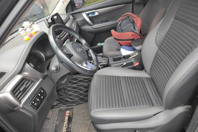 Used Kia Sportage R 2018 2.0L Automatic Smart Luxury Version China V Standard Left Front Seat