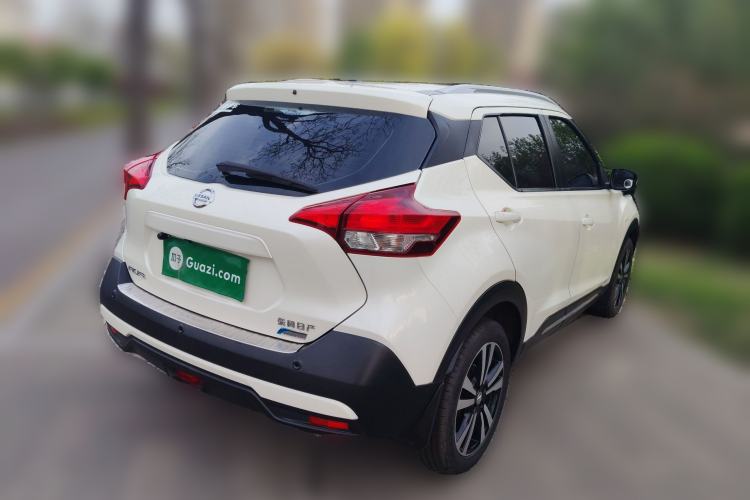 Used Nissan Kicks 2017 1.5L CVT Cool Enjoy Edition Rear Right 45 Deg