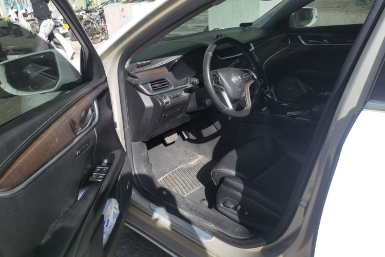 Used Cadillac XTS 2013 28T Leading Model