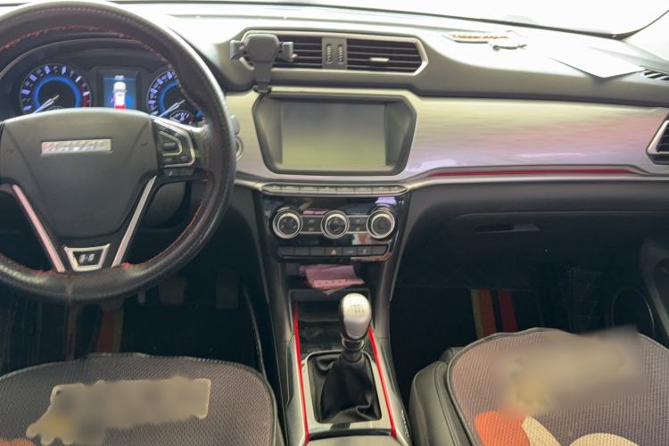 Used Haval H2 2017 Blue Label 1.5T Manual Two-Wheel Drive Luxury Model
