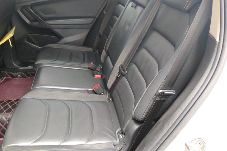 Used Volkswagen Tiguan L 2019 330TSI Automatic Two-Wheel Drive Panoramic Comfort Edition China VI Standard Left Rear Seat