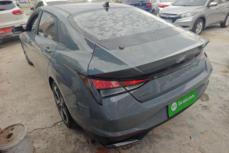 Used Hyundai Elantra 2021 1.5L CVT GLX Elite Edition Rear Left 45 Deg
