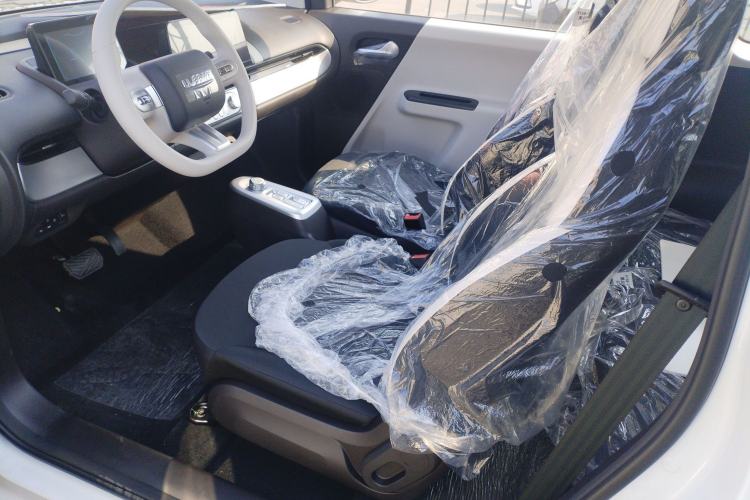 Used CHANGAN NEVO Lumin 2026 Model Treasure Edition 205km Passionate Beige Ningde
