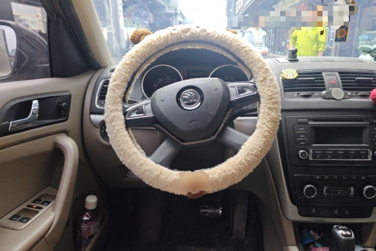 Used Skoda Yeti 2014 1.8TSI DSG Polar Edition Steering Wheel