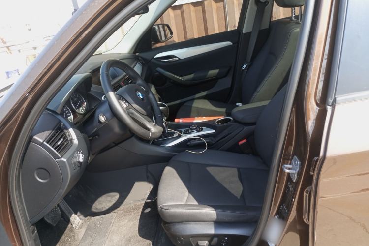 Used BMW X1 2014 sDrive18i Leading Model
