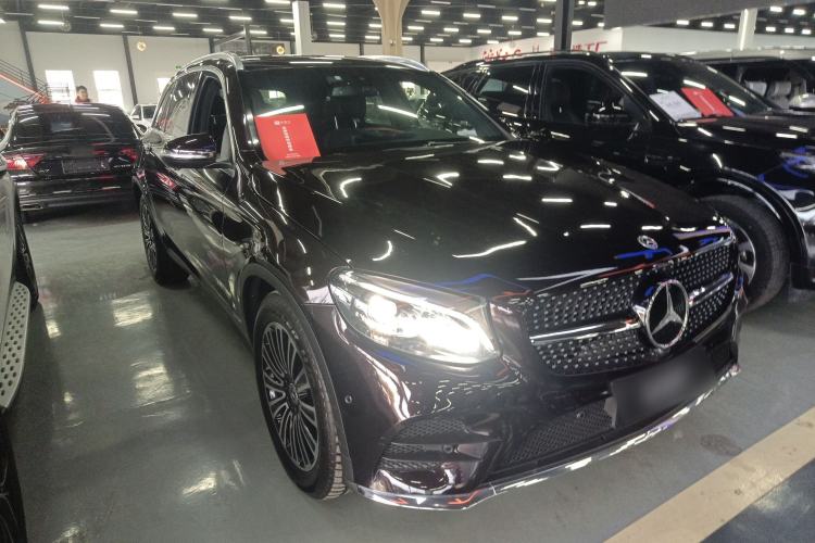 Used Mercedes-Benz GLC 2019 GLC 260 L 4MATIC Dynamic Model Front Right 45 Deg