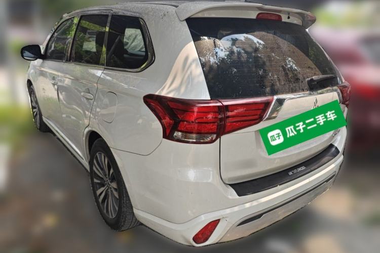 Used Mitsubishi Outlander 2021 2.0L Two-Wheel Drive Comfort Edition 5 Seats Rear Left 45 Deg