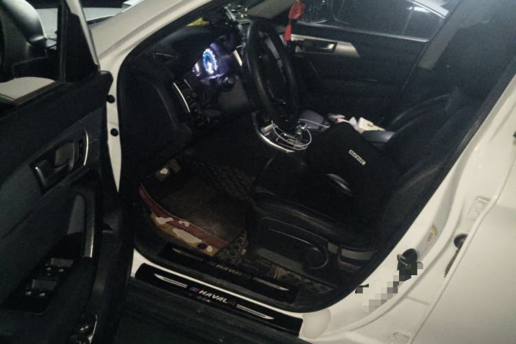 Used Haval H2 2018 1.5T Dual-Clutch Two-Wheel Drive Fashion Model China VI Standard
