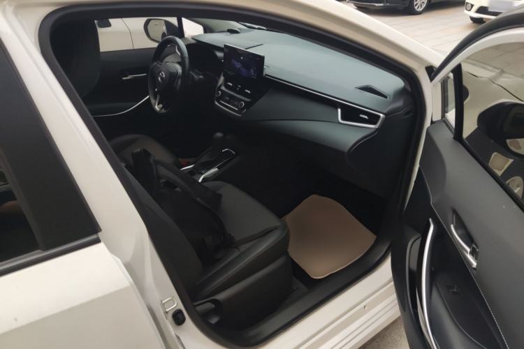 Used Toyota Corolla 2024 1.8L Smart Electric Hybrid Dual-Engine Elite Edition Right Front Seat