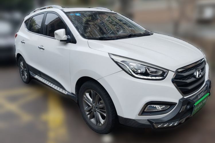 Used Hyundai ix35 2015 2.0L Automatic 2WD Smart Version China V Standard Front Right 45 Deg