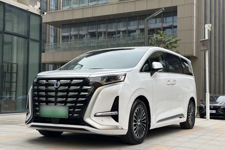 Used Denza D9 2022 DM-i 1040 Prestige Model