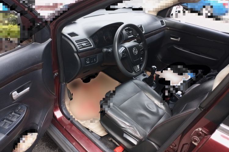 Used Dongfeng Fengon 370 2016 1.5L Manual Elite Home Edition 7-Seater Driver Seat