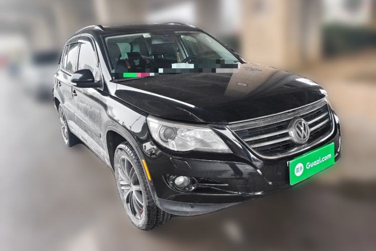 Used Volkswagen Tiguan 2009 2.0 TSI Luxury Edition Front Right 45 Deg