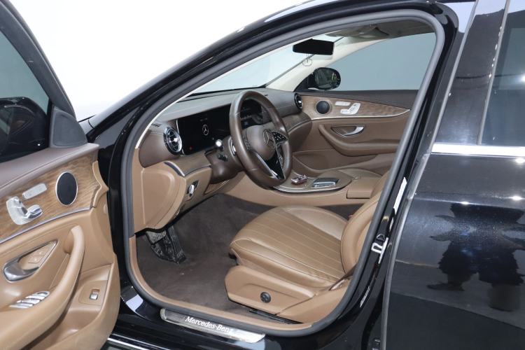 Used Mercedes-Benz E-Class 2023 Updated E 300 L Fashion Edition

