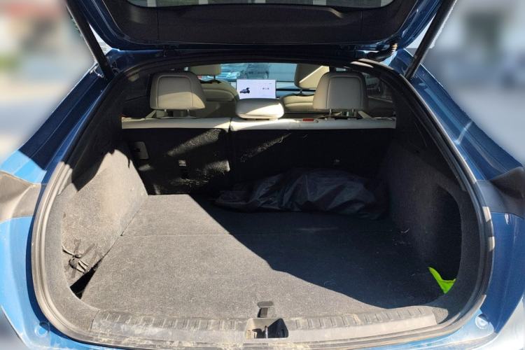 Used ONVO L60 2024 60 kWh All-Wheel Drive