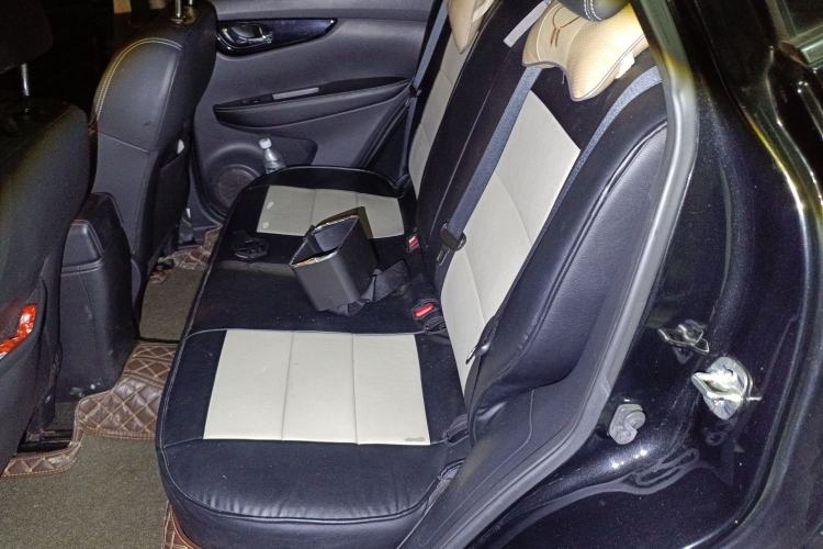 Used Nissan Qashqai 2017 2.0L CVT Smart Enjoyment Version China V Standard Left Rear Seat