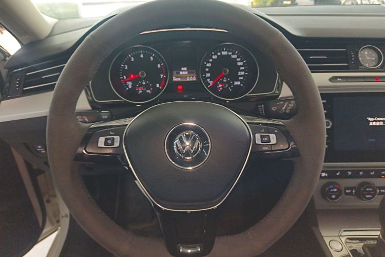 Used Volkswagen Variant 2018 380TSI Two-Wheel Drive Comfort Edition
