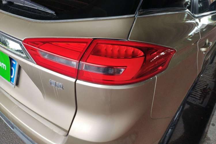 Used Geely Auto Emgrand X7 Sport 2016 1.8TD Automatic ZhiShang Model