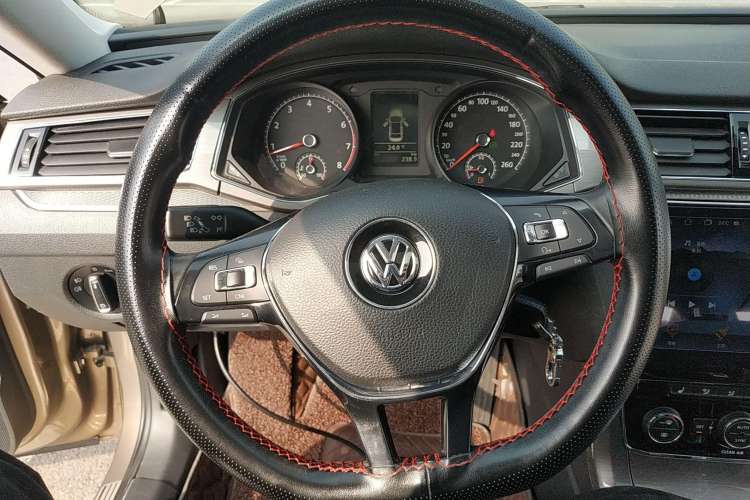 Used Volkswagen Passat 2016 330TSI DSG Luxury Edition