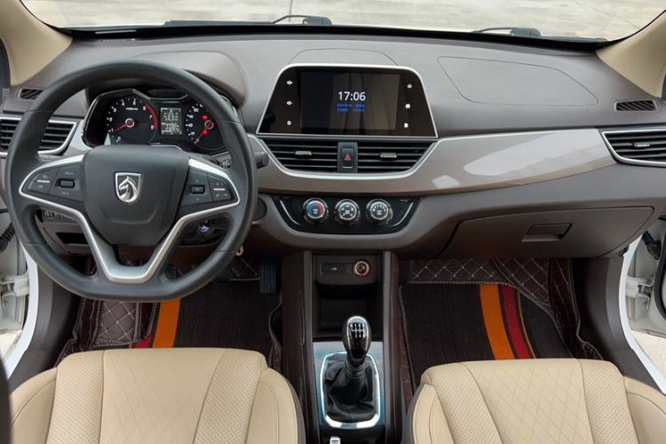Used Baojun 310W 2017 1.5L Manual Fashion Edition China VI