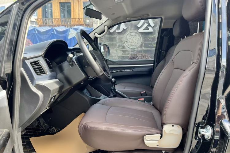 Used FORTHING Lingzhi 2023 M5L 1.6L Base Model 7 Seats Left Front Seat